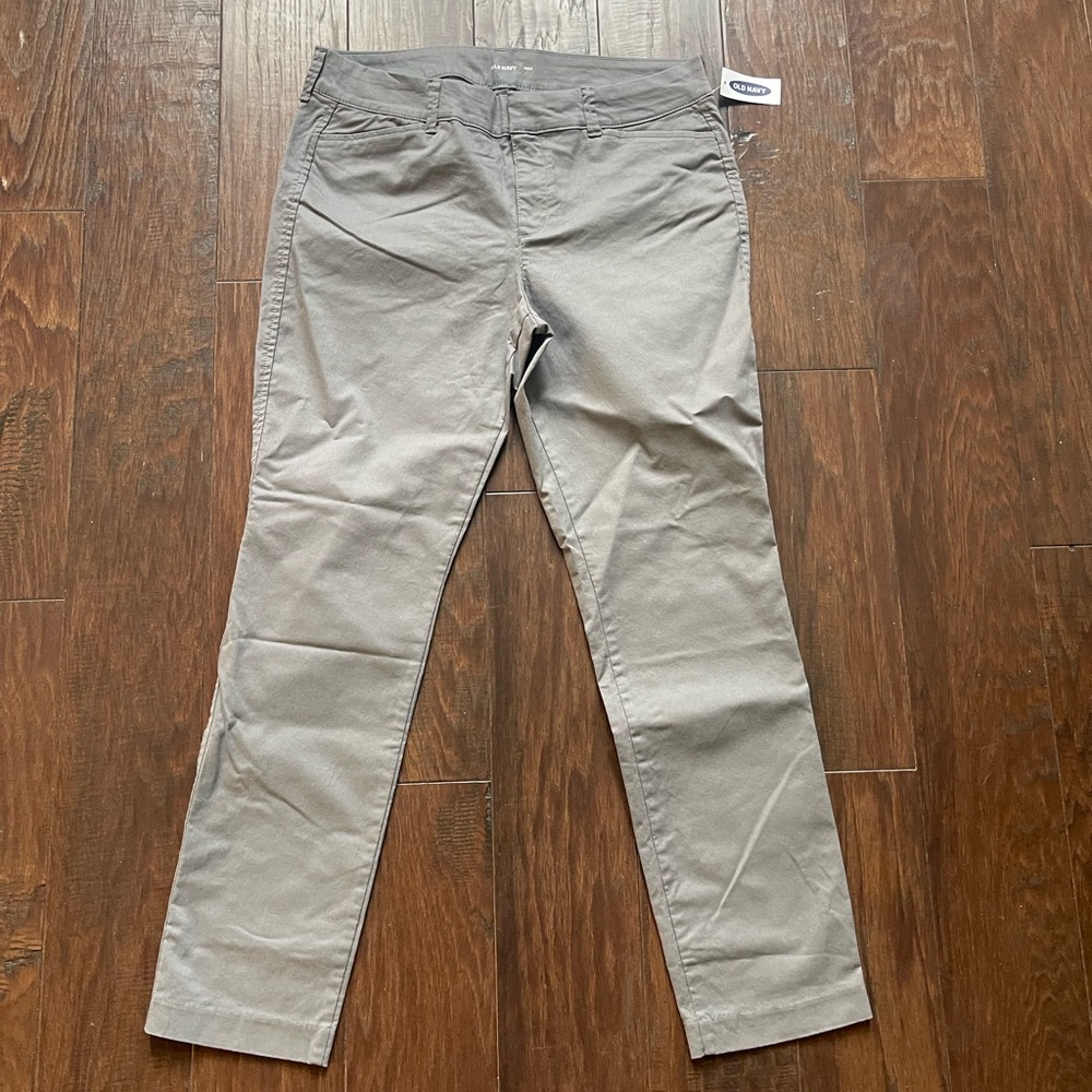 Women’s Old Navy size 8 pixie jeans